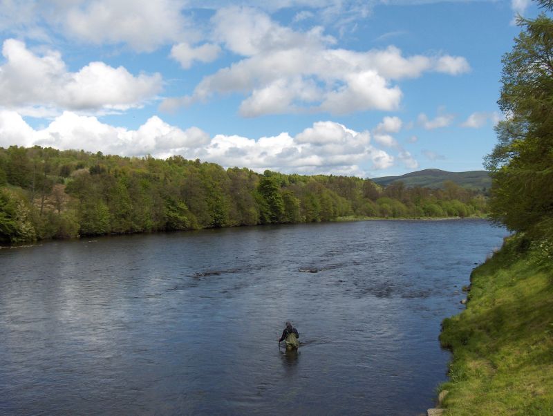 Hochlandfluss in Schottland
